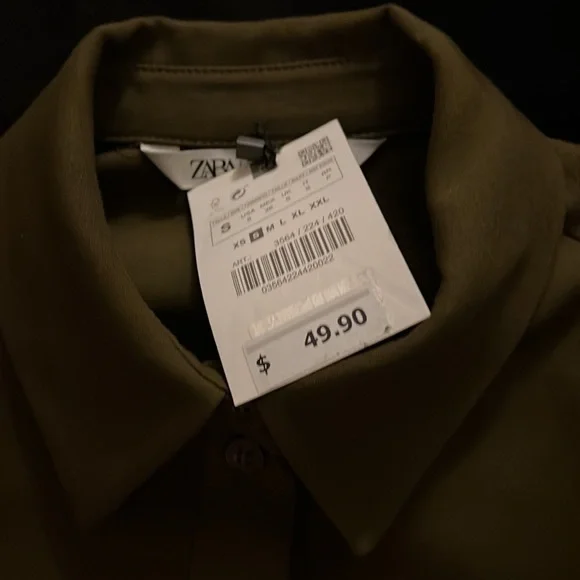 Zara fitted olive green Shirt Top. Clean Lines add style to the everyday shirt🔥 - Picture 4 of 4